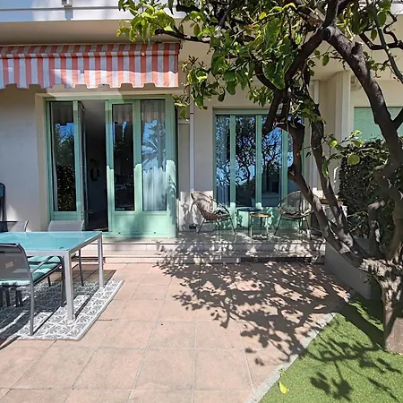 Garden Atlantide Promenade Apartman *