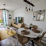 Garden Atlantide Promenade 아파트 *